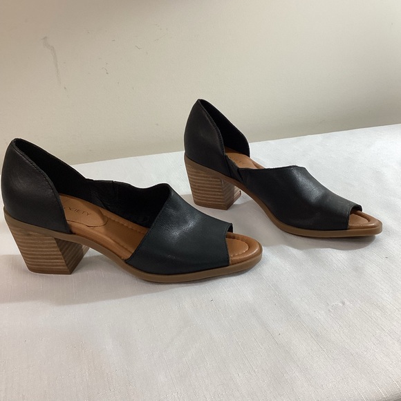 Sole Society Black and Tan Peep Toe Leather Chunky Heeled Sandals Size 7.5 - Picture 1 of 14